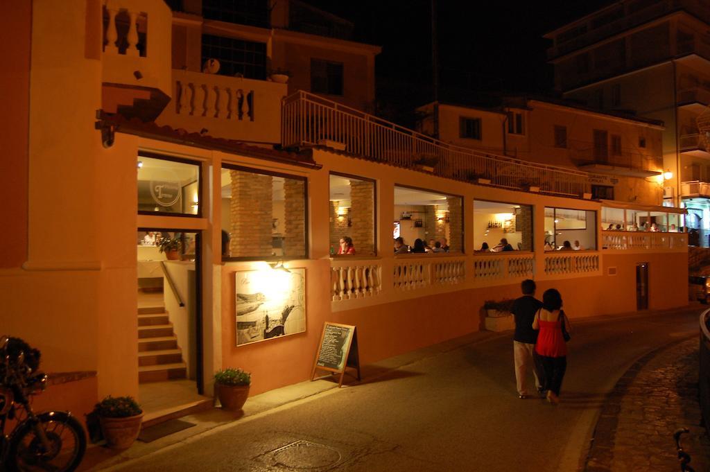 Albergo Tirreno Marina di Camerota Exterior foto